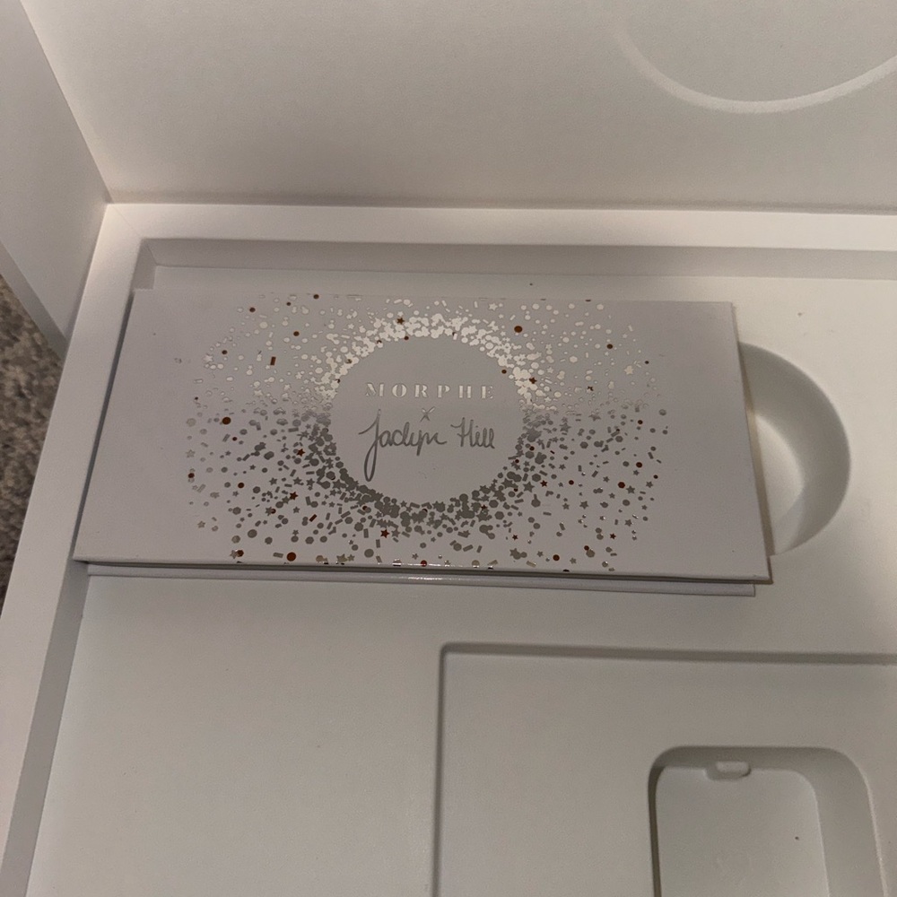 Morphe Jaclyn Hill Ring The Alarm - Vault collection - discontinued (Never used)